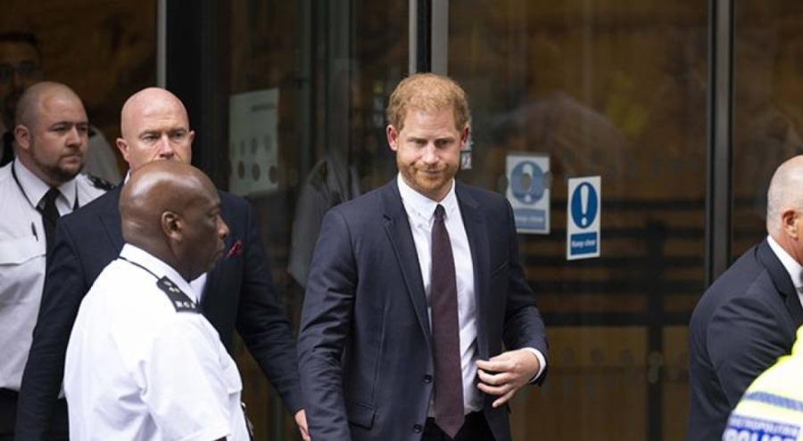 Prens Harry hakim karşısında