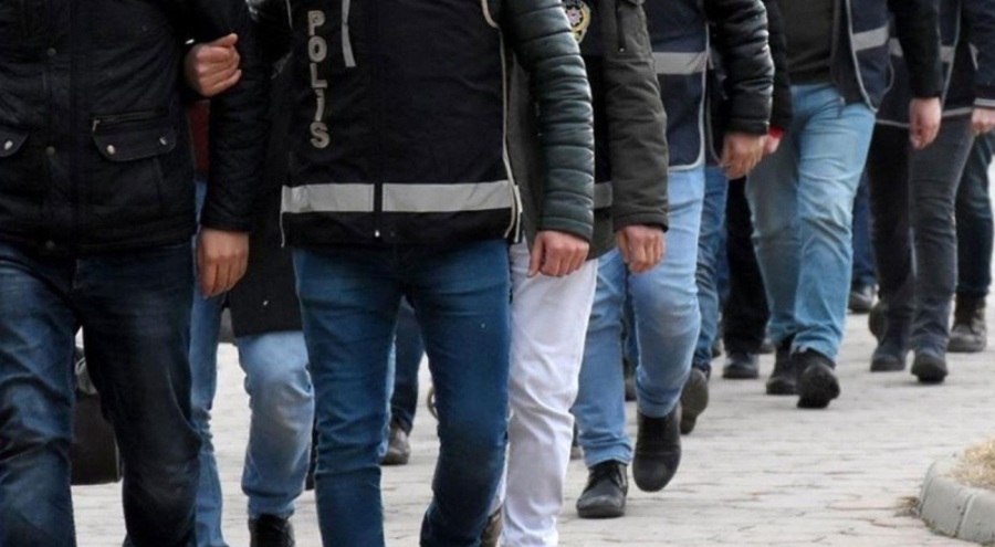 Bursa'da operasyon! Müstehcen çocuk görüntüsü paylaşan 30 zanlı yakalandı