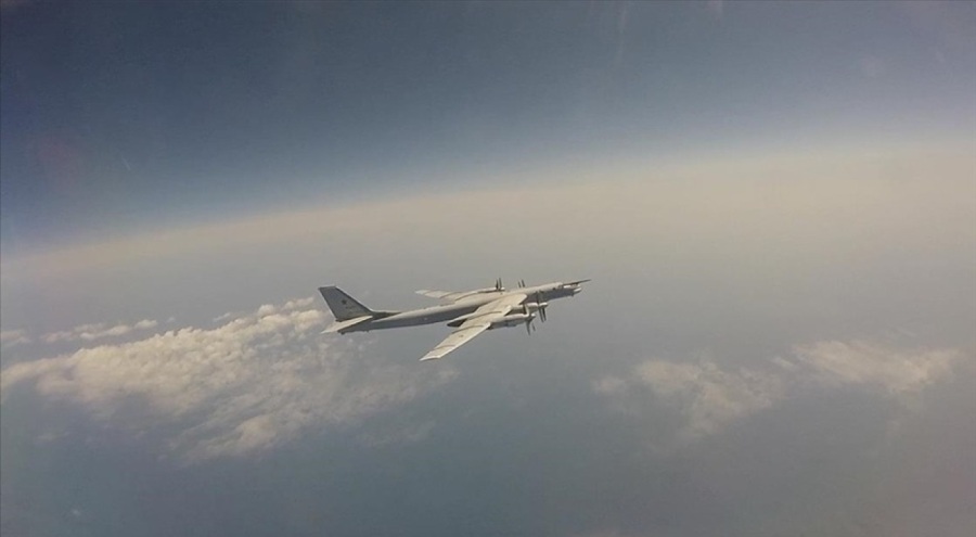 Çin ve Rusya'ya ait bombardıman uçakları, Japonya'ya yakın sularda uçtu