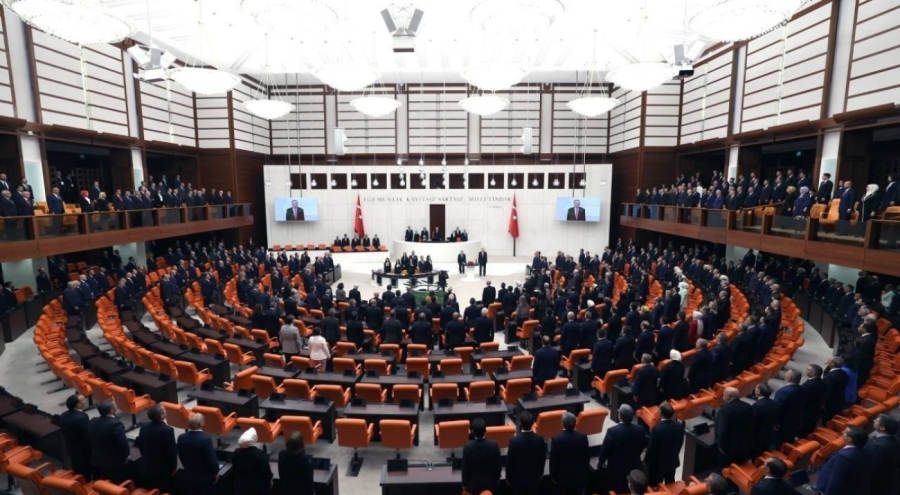 TBMM'de aşçı başkan yardımcısı, imam başmüşavir oldu