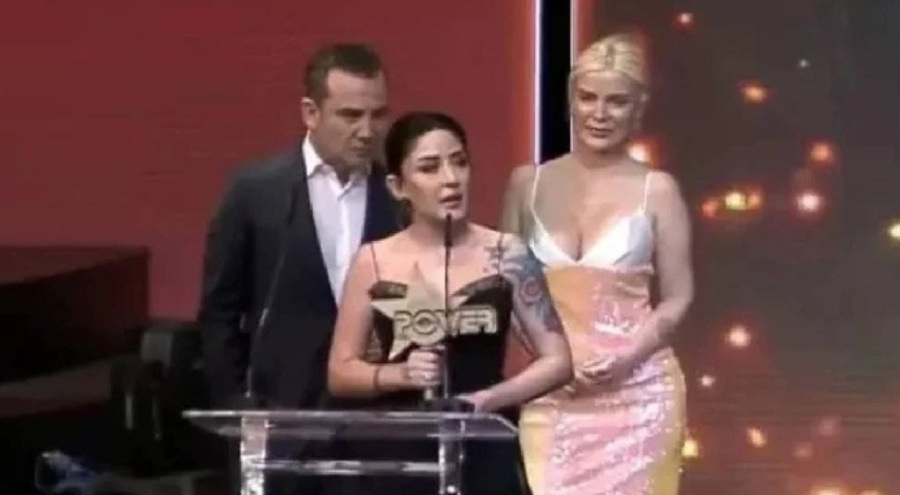 Melek Mosso, eleştirilere katledilen kuzeni üzerinden yanıt verdi!