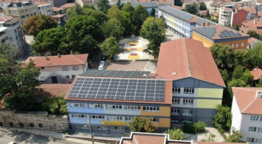 Bursa Kız Lisesi geleneksel mantı gününde bir araya geliyor