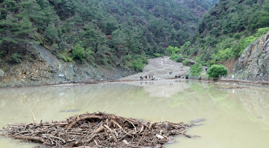 Amasya'da selde kaybolan 2 kişinin cesedi bulundu