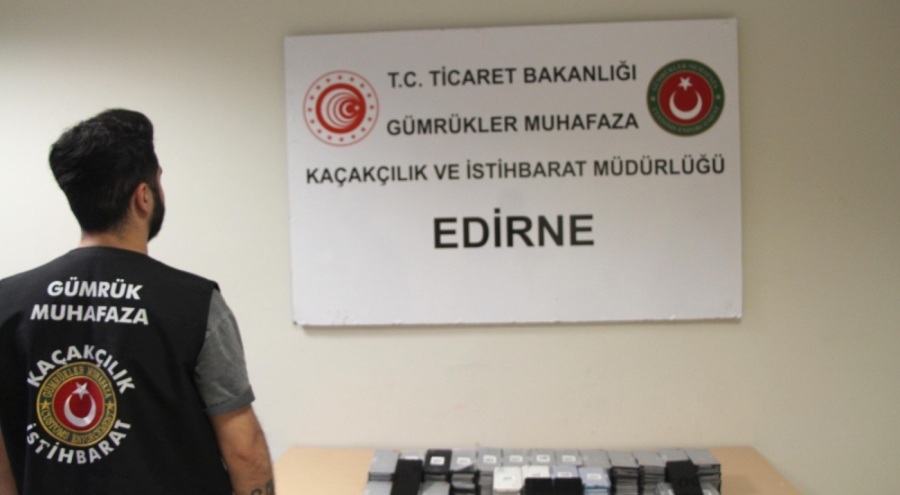 Edirne'de 200 adet kaçak cep telefonu ele geçirildi