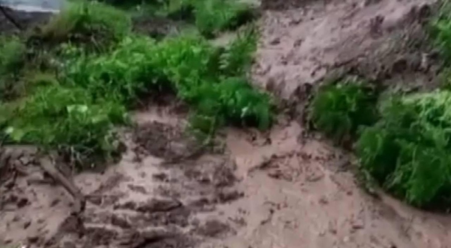 Tokat'ta sağanak heyelana sebep oldu