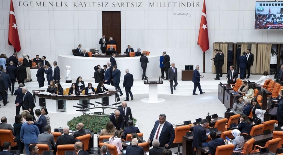 Numan Kurtulmuş üçüncü turda Meclis Başkanı seçildi