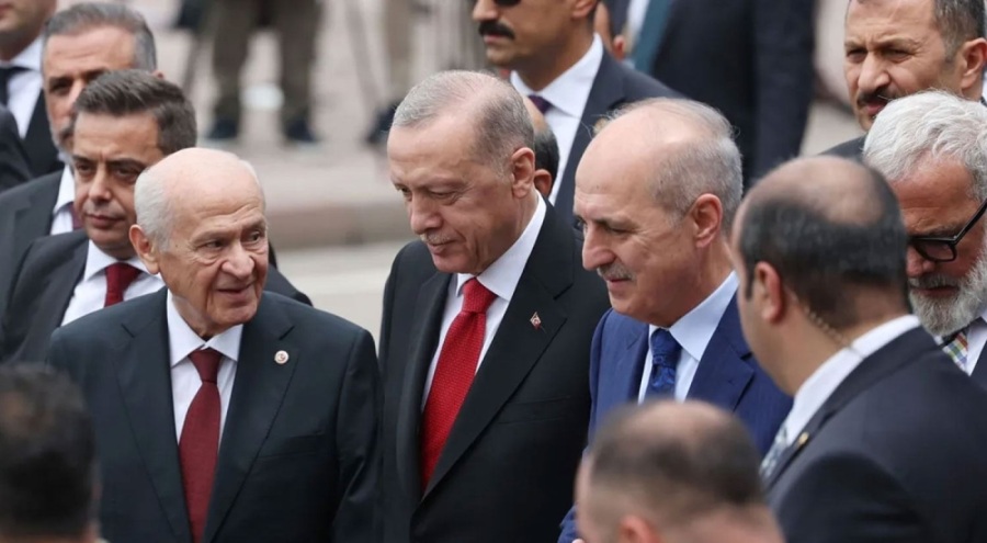 Cumhurbaşkanı Erdoğan'dan Numan Kurtulmuş'a tebrik