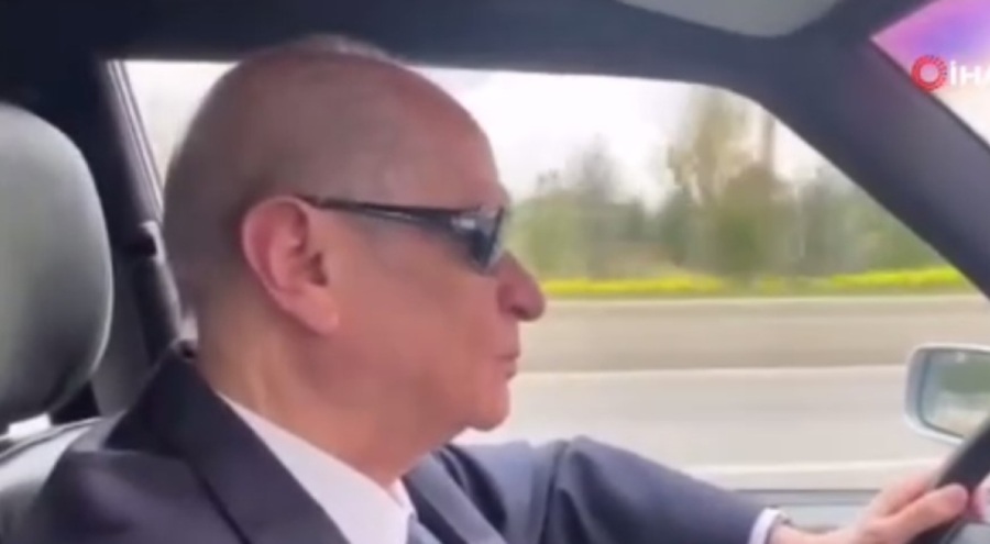 Devlet Bahçeli'den klasik otomobiliyle "Bu bana yeter" paylaşımı