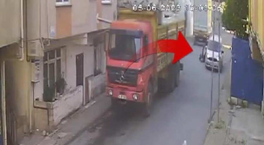 İstanbul'da kadın araçtan yola atıldı