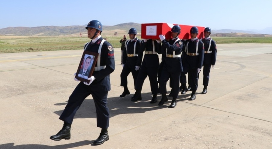 Şehit Uzman Çavuş Aydın Ceylan için Siirt'te tören düzenlendi