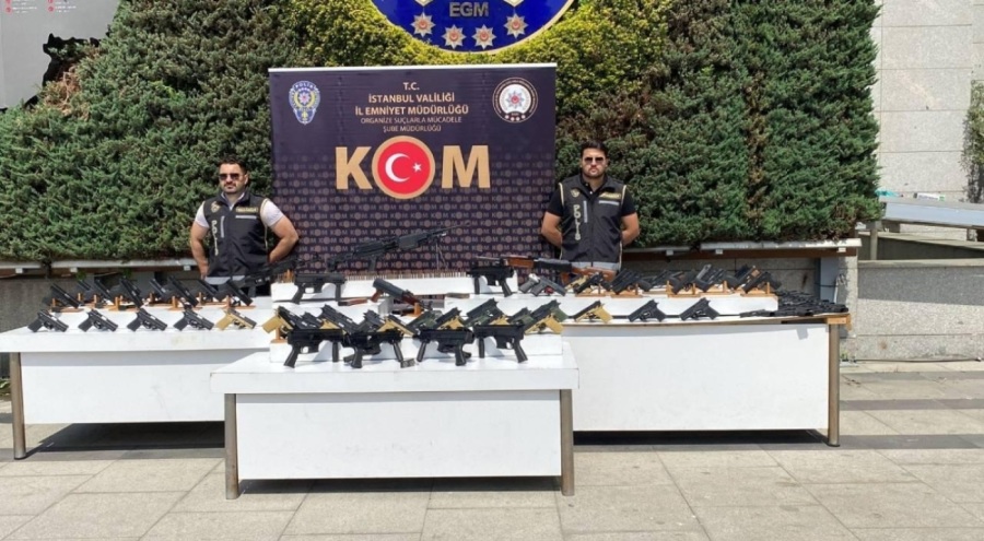 Suç örgütlerine silah temin eden şebekeye düzenlenen operasyonda 12 gözaltı