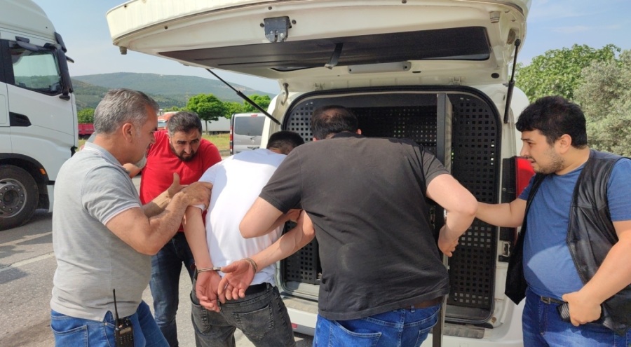 Bursa'da park alanından sıfır kilometre minibüs çaldı