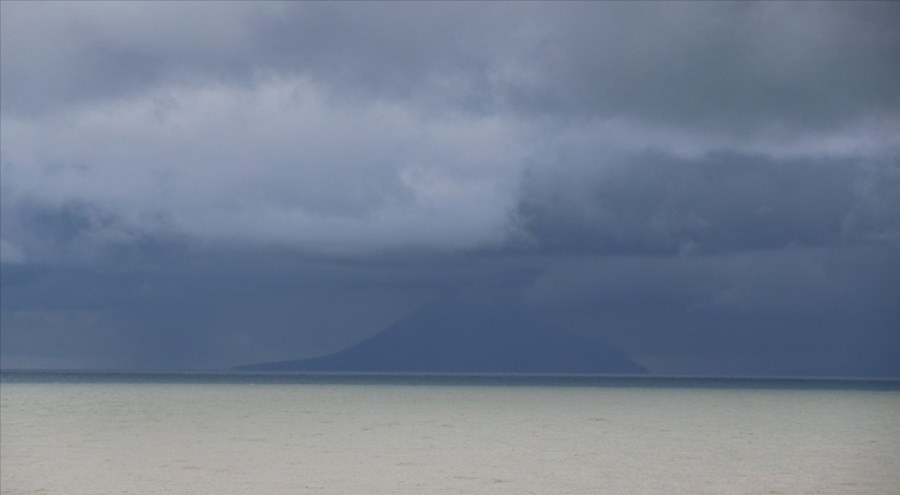 Anak Krakatau Yanardağı faaliyete geçti