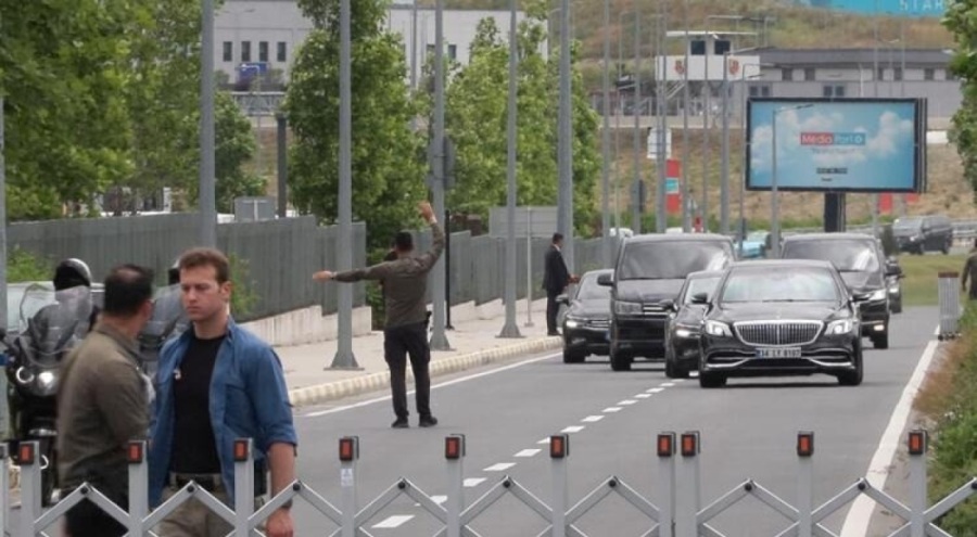 Erdoğan, cuma namazını Ali Kuşçu Camii'nde kıldı