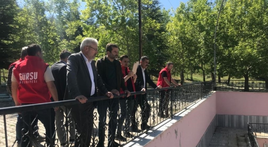 Bursa Gürsu Belediyesi depremden etkilenen ilçeyi inceledi