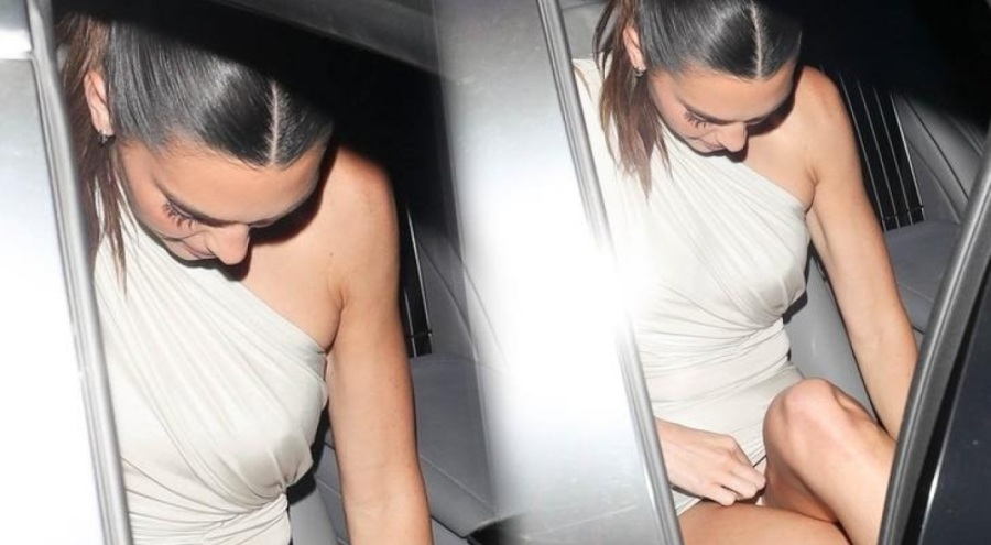 Kendall Jenner'ın mini etekle zor anları