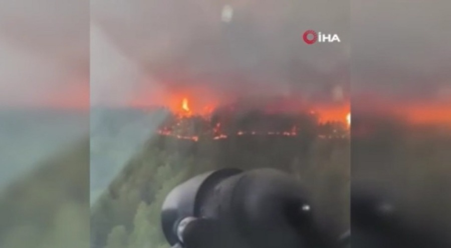 Kazakistan'da çıkan orman yangınında 3 kişi hayatını kaybetti