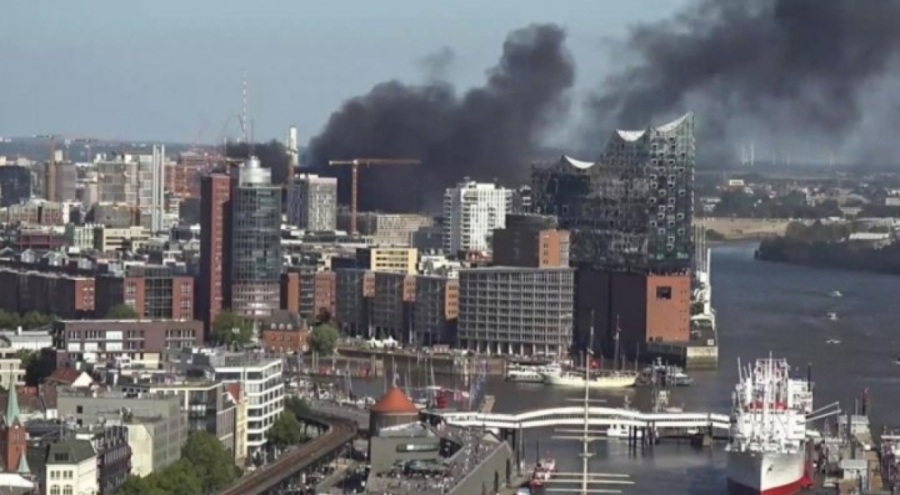 Almanya'da önce patlama sonra yangın