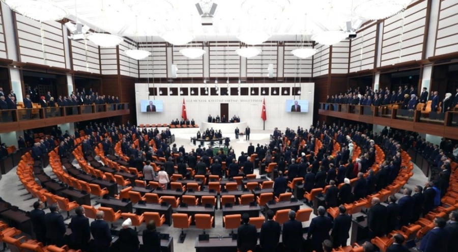 AK Parti listelerinden Meclis'e giren HÜDA PAR'lı vekiller partilerine dönüyor