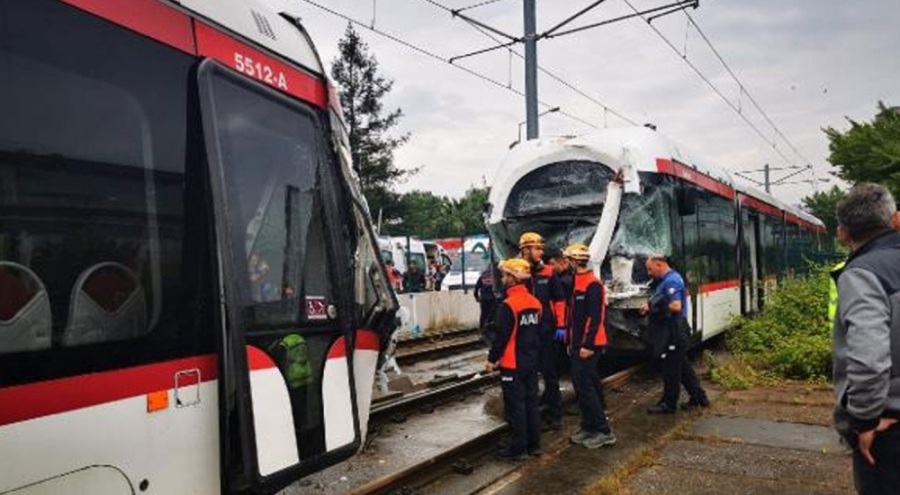 Kaza yapan tramvayların kara kutusu inceleniyor