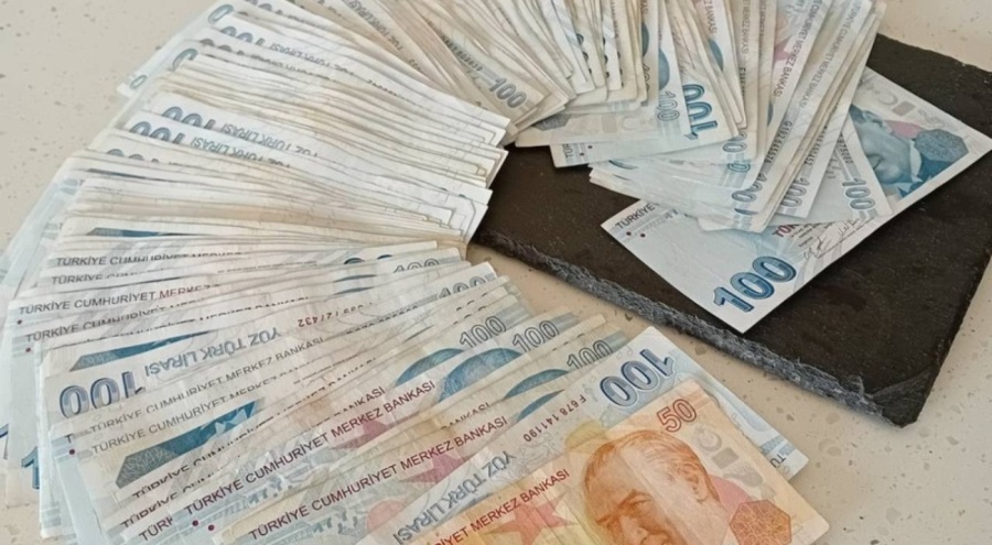 İstanbul'a gelen İngiliz taraftar: Cüzdan olarak bavula ihtiyacım var!