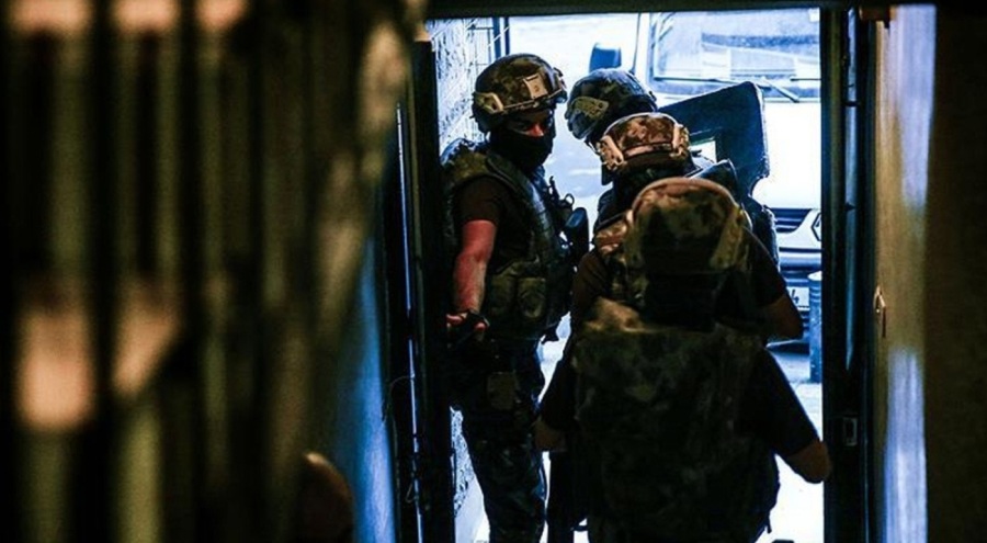 Aydın ve İzmir'de eş zamanlı terör operasyonu