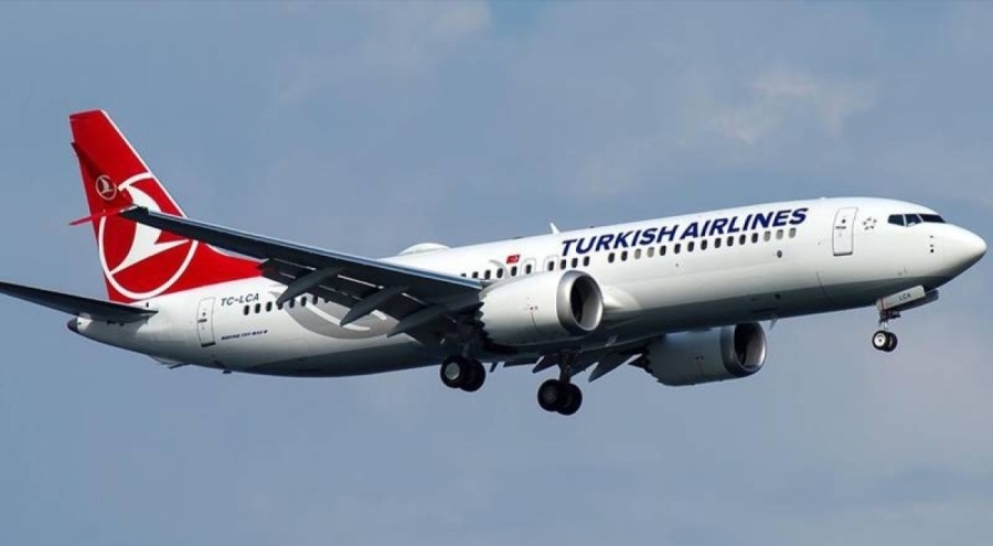 11 yaşındaki çocuk havada rahatsızlandı, Budapeşte'ye acil iniş yapıldı