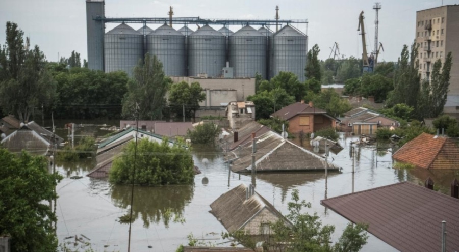 Kahovka Barajı'nın vurulması sonucu meydana gelen selde 6 kişi öldü