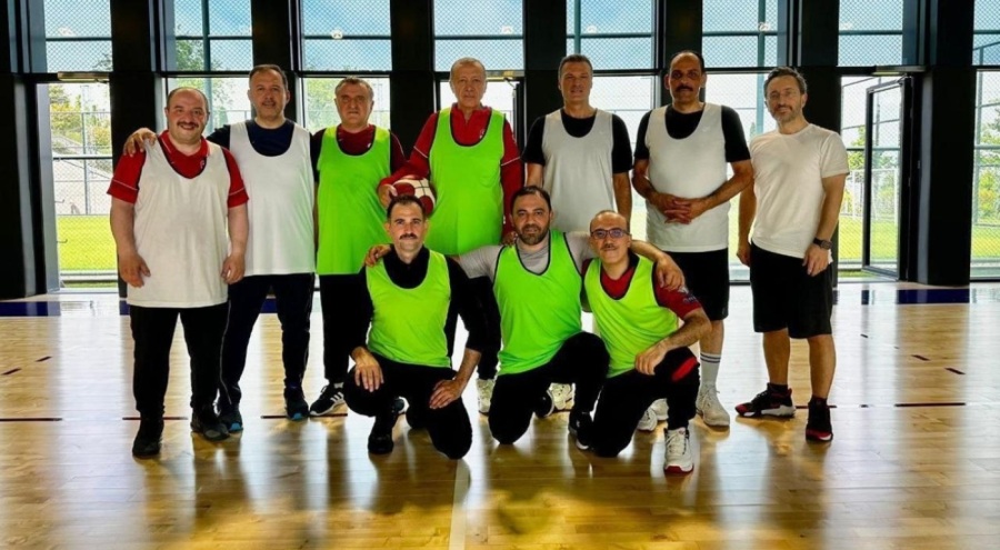 Cumhurbaşkanı basketbol maçı yaptı