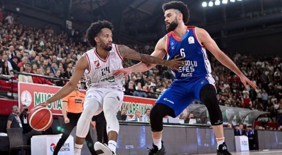 Anadolu Efes, Pınar Karşıyaka'yı ağırlıyor