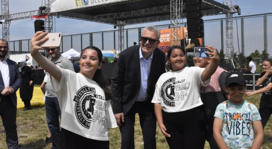 Bursa Karacabey'de Gençlik ve Spor Festivali büyük ilgi topladı