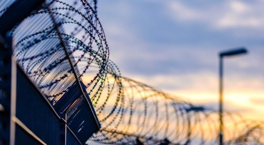 Belçika'da cezaevindeki mahkum hücresini ateşe verdi