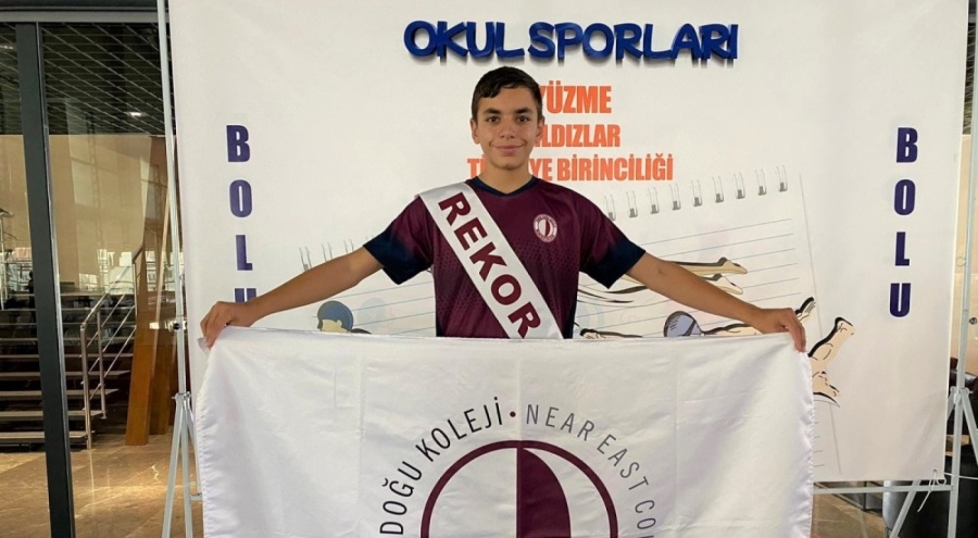 Barkan Can Aykut, yüzmede Türkiye birincisi oldu