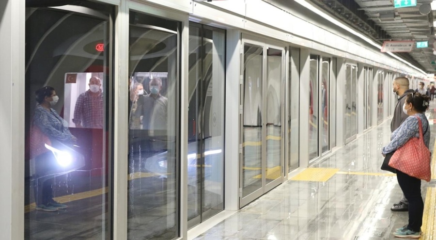 Mecidiyeköy-Mahmutbey metrosunda seferler aksadı