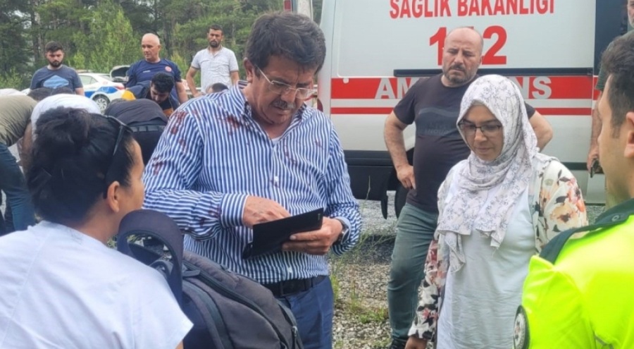 Trafik kazası geçirmişti! Eski Bakan Zeybekci taburcu edildi