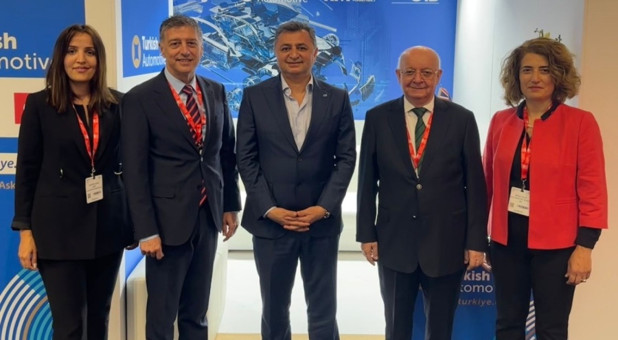 Türk otomotivciler İngiltere'de "Automechanika Birmingham 2023 Fuarı"na katıldı