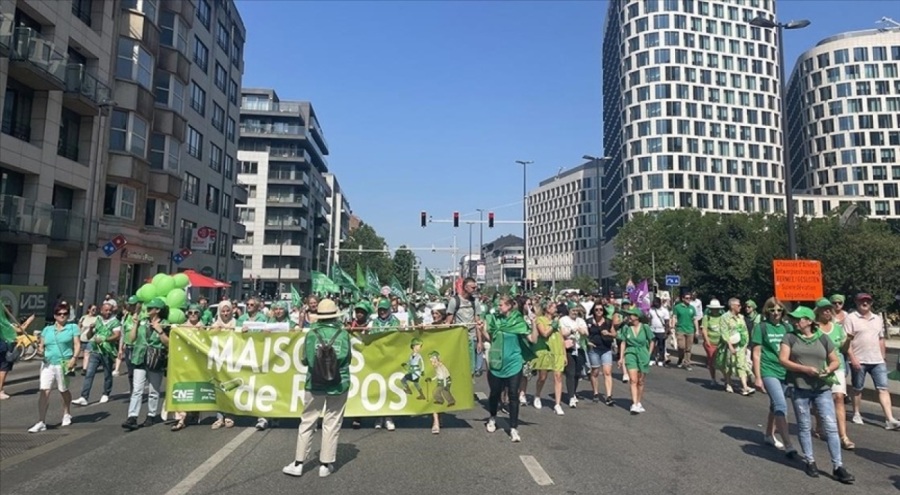 Belçika'daki binlerce sağlık çalışanı protesto gerçekleştirdi