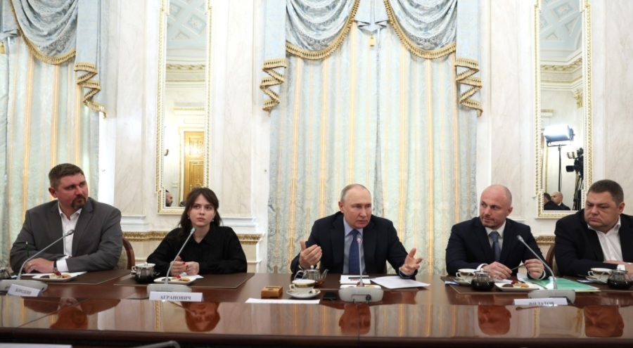 Putin'den Ukrayna açıklaması: Savunma sanayisi yakında tamamıyla tarihe karışacak