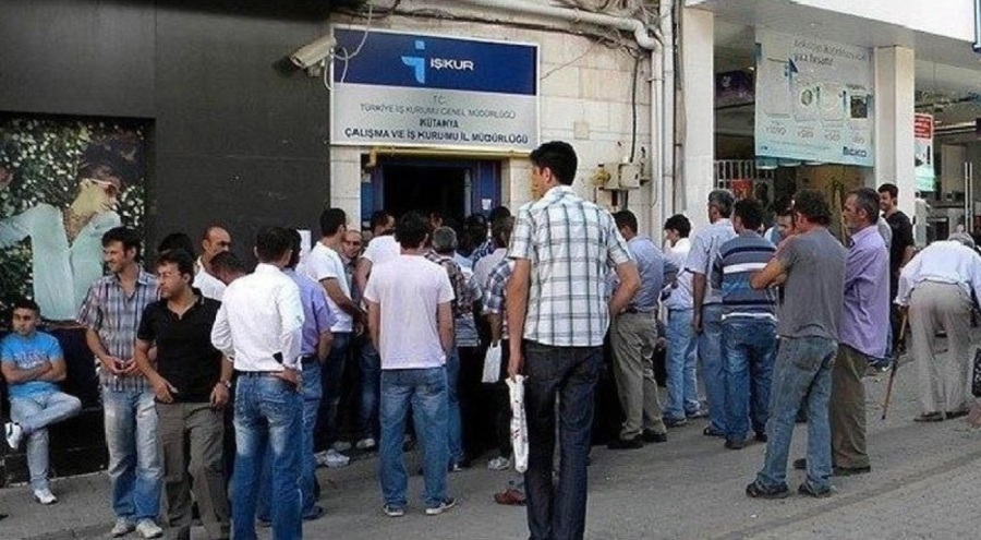 İŞKUR'a kayıtlı işsiz sayısı arttı
