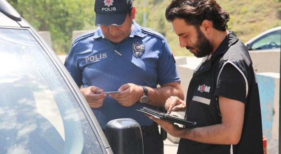 Düzensiz göç uygulamasında 839 kişi yakalandı