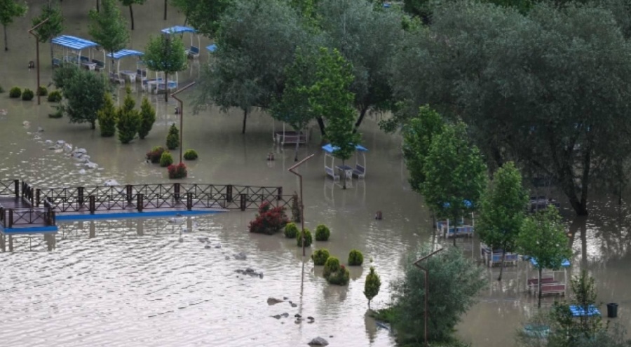 Meteoroloji 13 ili uyardı! Sağanak yağış geliyor