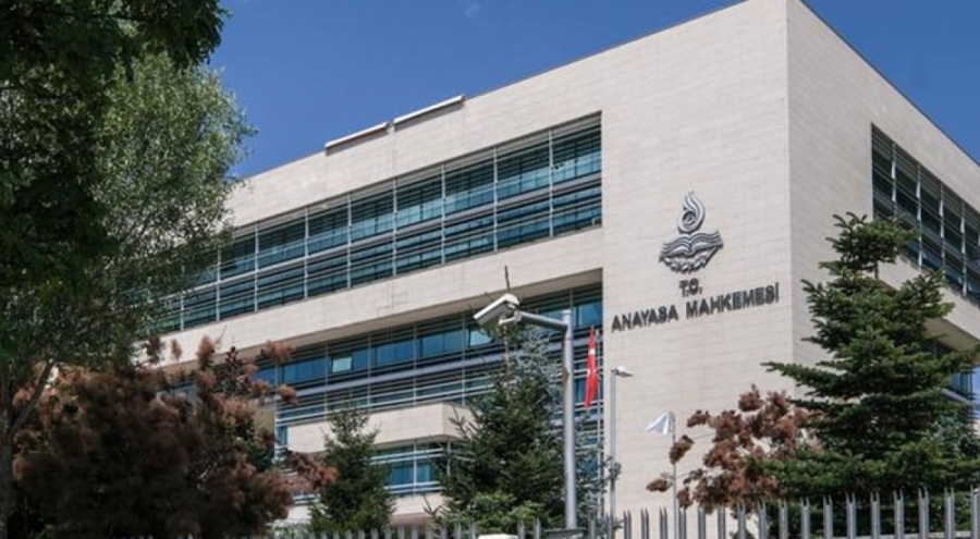 Anayasa Mahkemesi, gazetecilerin kıdem tazminatı kazanmasında 5 yıl sınırını iptal etti