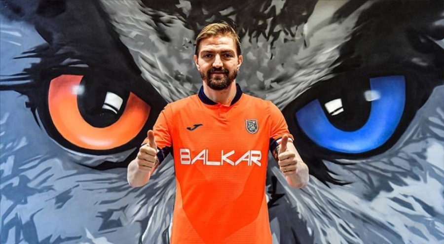 Medipol Başakşehir, Caner Erkin ile yollarını ayırdı