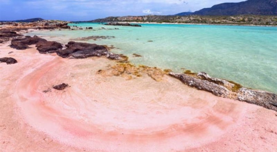 Pembe kumlu plaja ayak basmanın bedeli 13 bin TL