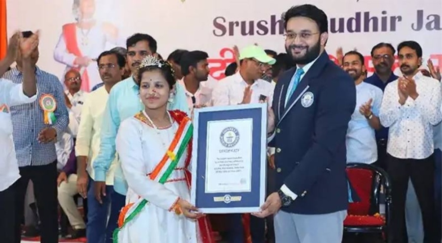 127 saat dans ederek rekor kırdı