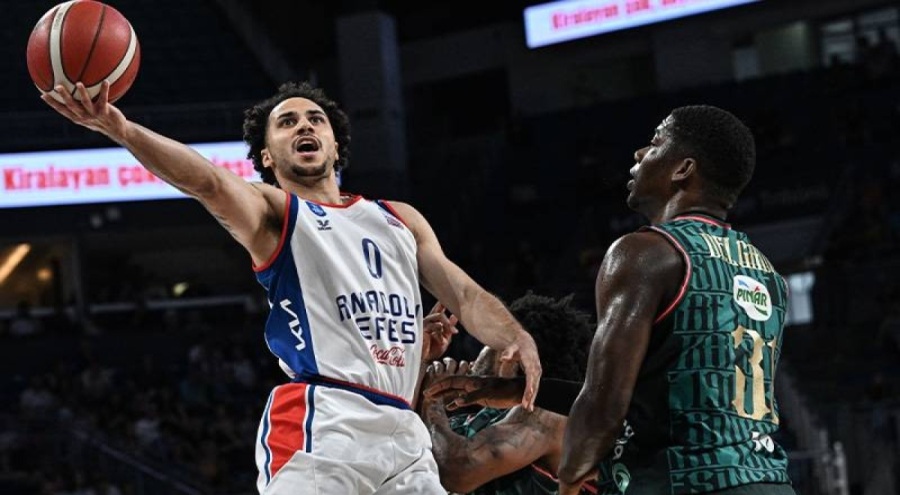 Anadolu Efes,  Pınar Karşıyaka'yı 85-68 yendi