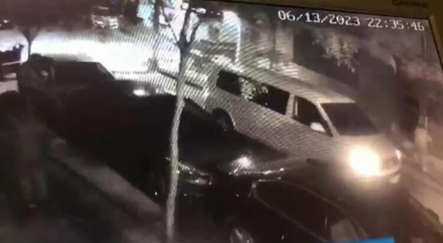 İstanbul'da komşusunu sokak ortasında silahla vurarak öldürdü