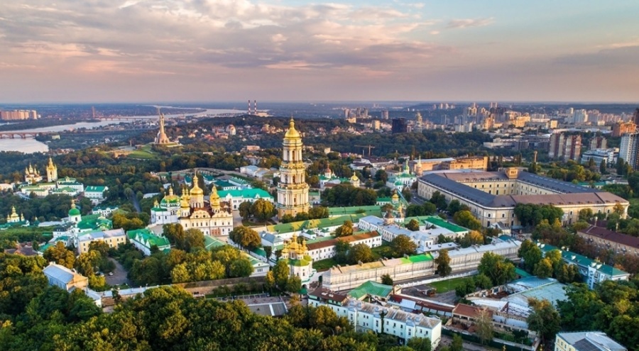 Kiev'de önce siren ardından patlama sesleri!