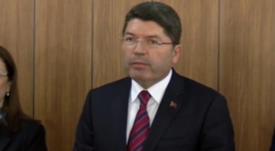 Bakan Tunç'tan İsviçre'deki provokatif eylemlere tepki!