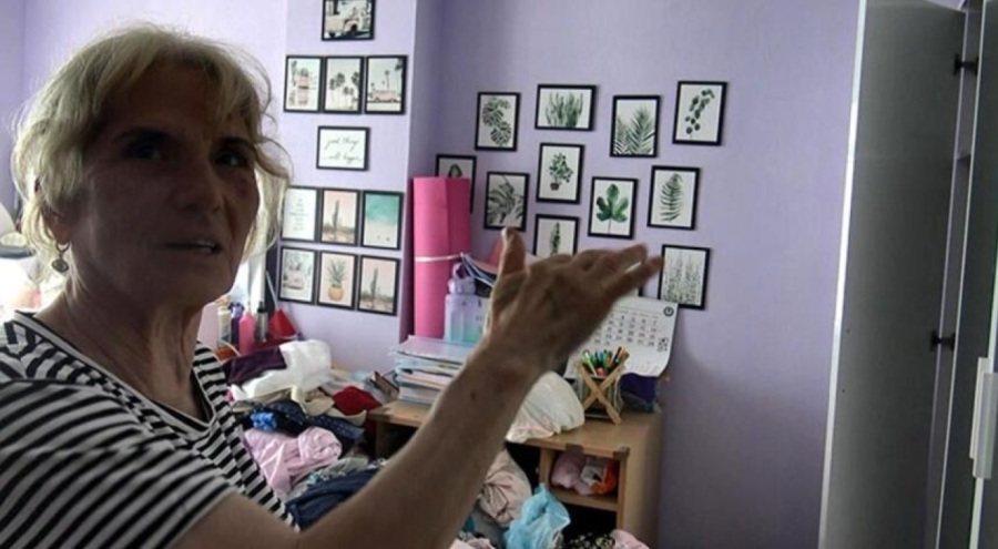 Dolap kapının üzerine devrildi! İçeride mahsur kaldı